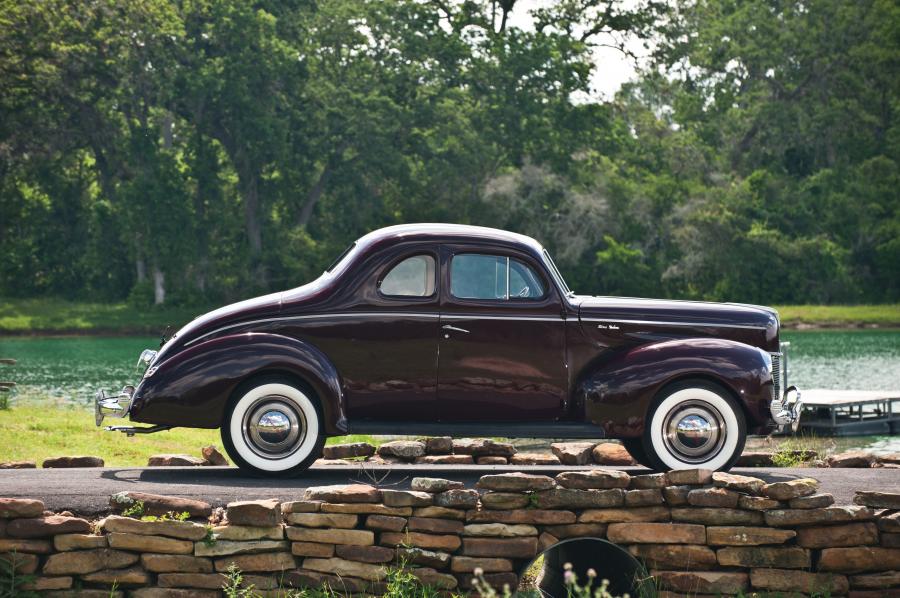  Ford DeLuxe Coupe 1940 года  (фото 20 из 25)